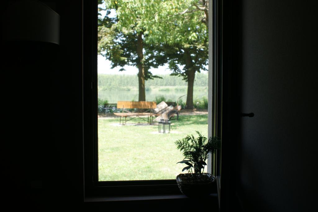 La Finestra Sul Po - Agriturismo Monticelli dʼOngina 객실 사진