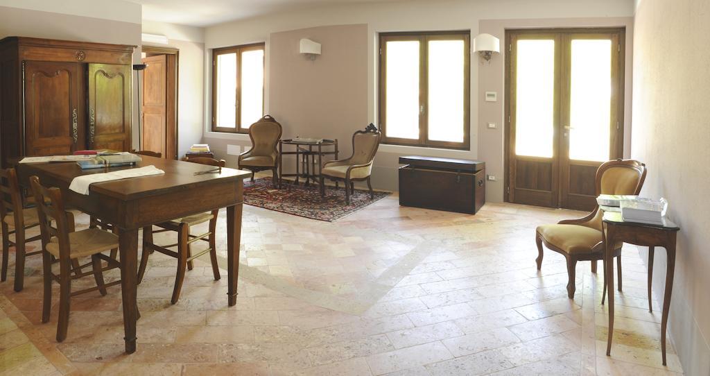 La Finestra Sul Po - Agriturismo Monticelli dʼOngina 외부 사진