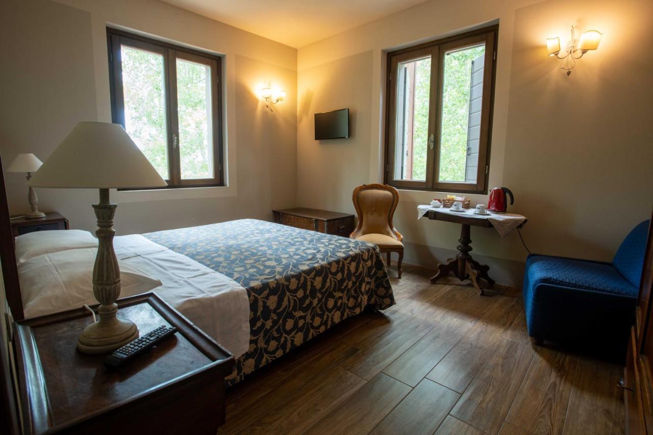 La Finestra Sul Po - Agriturismo Monticelli dʼOngina 외부 사진
