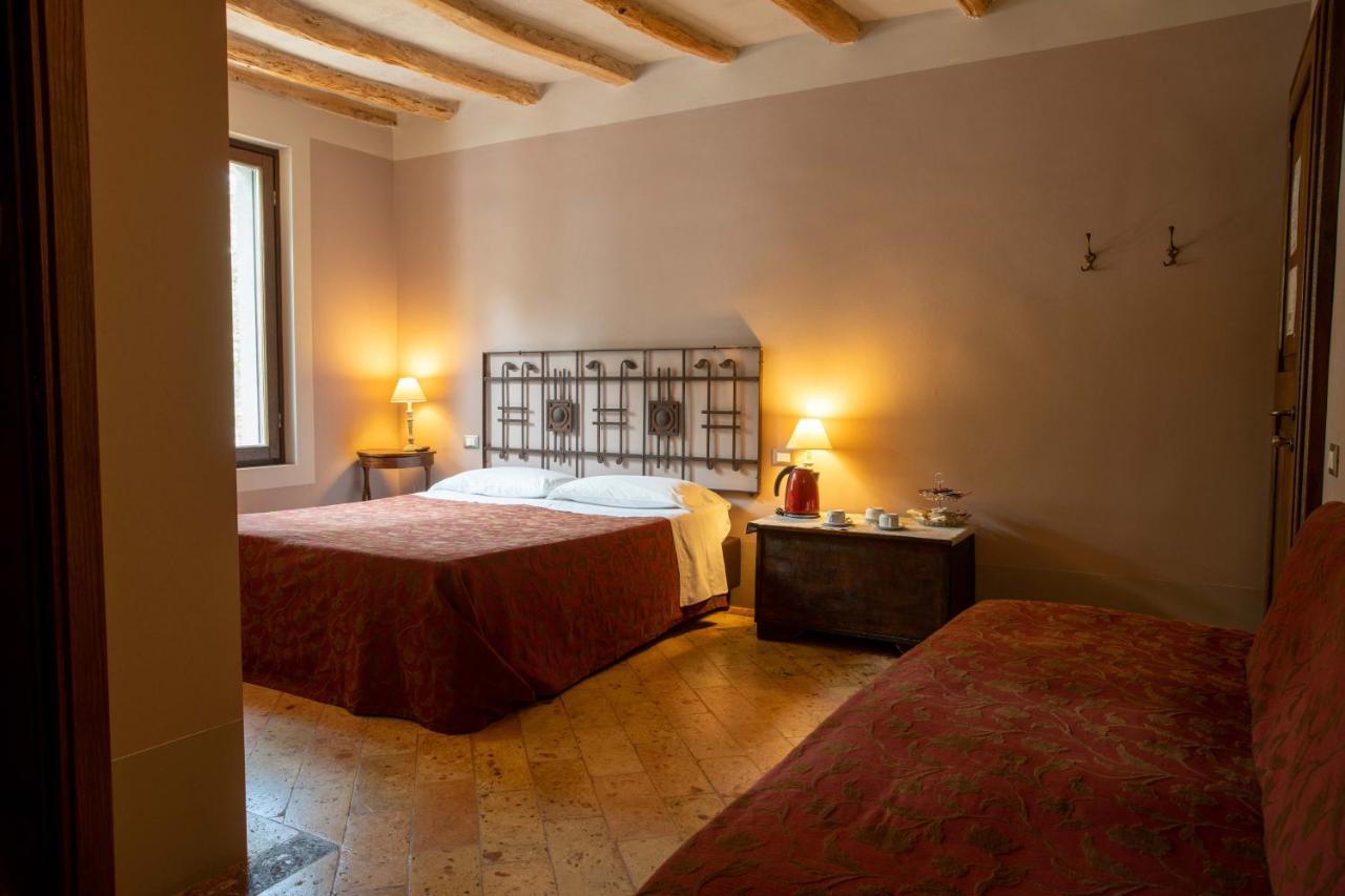 La Finestra Sul Po - Agriturismo Monticelli dʼOngina 외부 사진