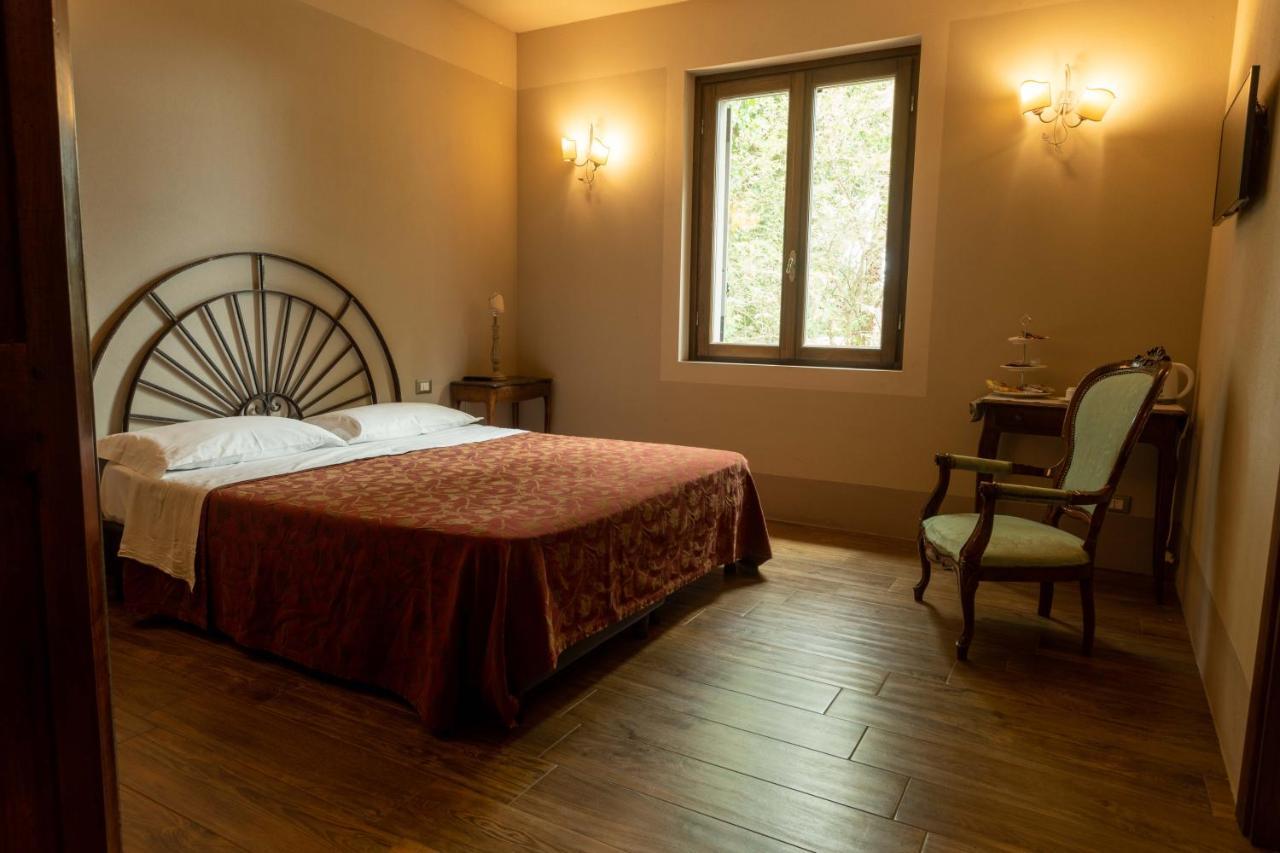 La Finestra Sul Po - Agriturismo Monticelli dʼOngina 외부 사진