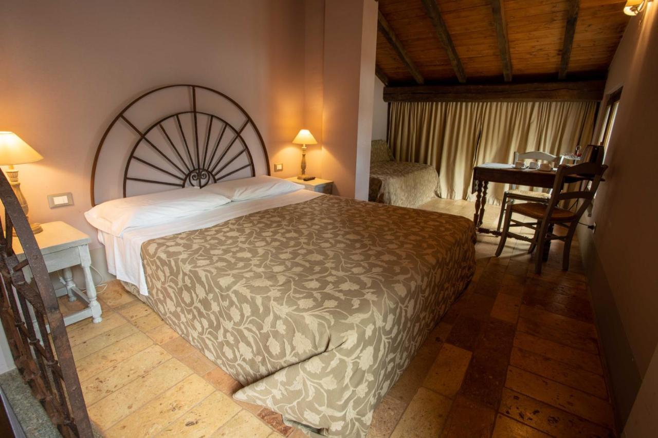 La Finestra Sul Po - Agriturismo Monticelli dʼOngina 외부 사진