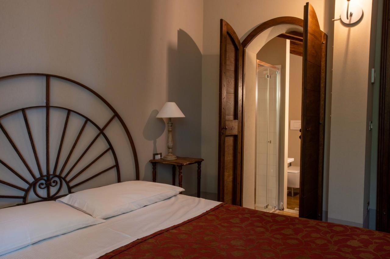 La Finestra Sul Po - Agriturismo Monticelli dʼOngina 외부 사진