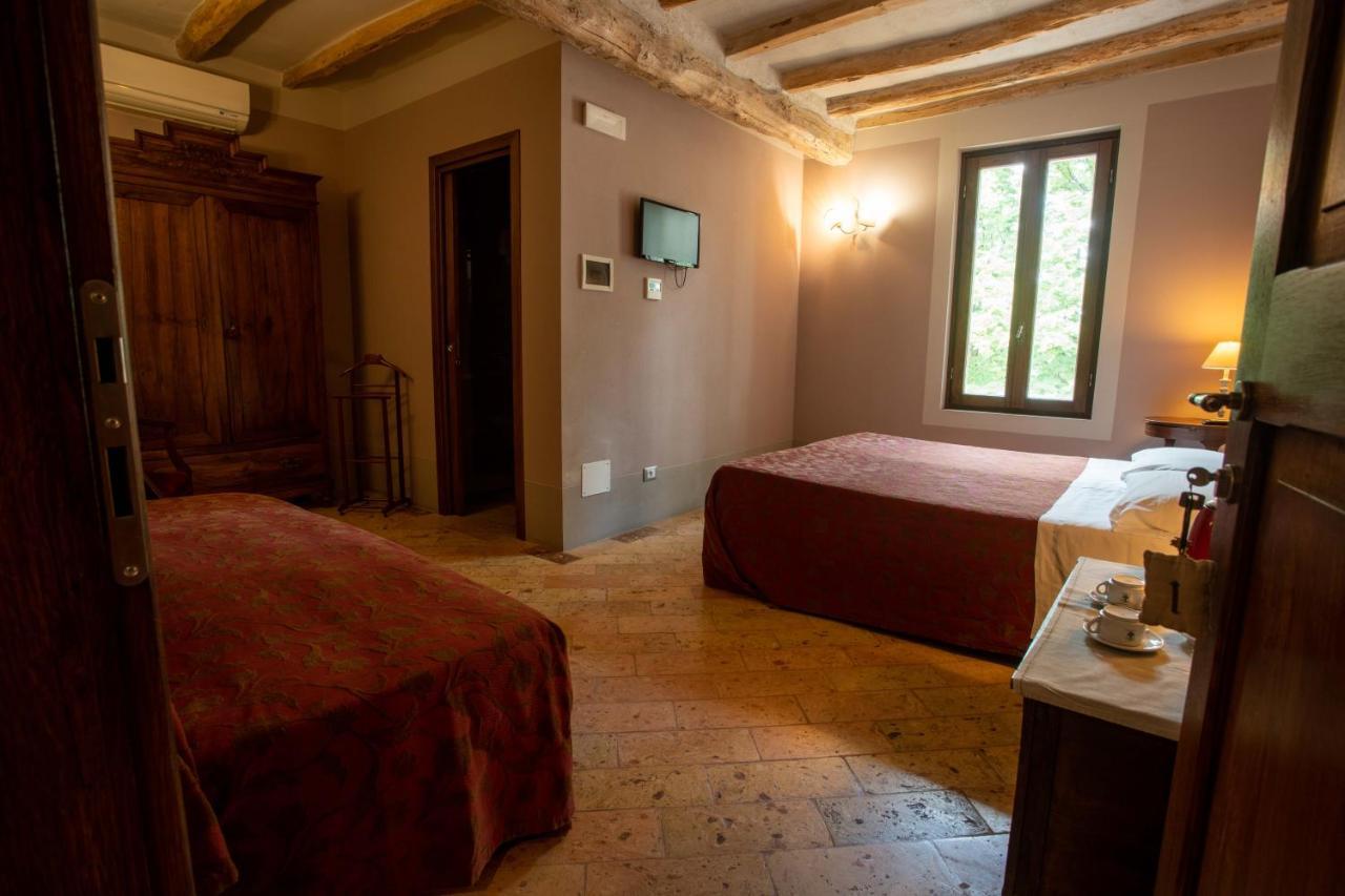 La Finestra Sul Po - Agriturismo Monticelli dʼOngina 외부 사진