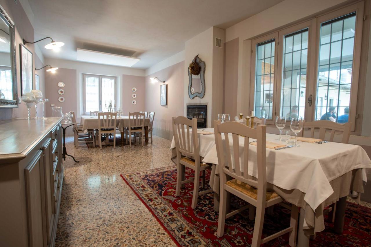 La Finestra Sul Po - Agriturismo Monticelli dʼOngina 외부 사진