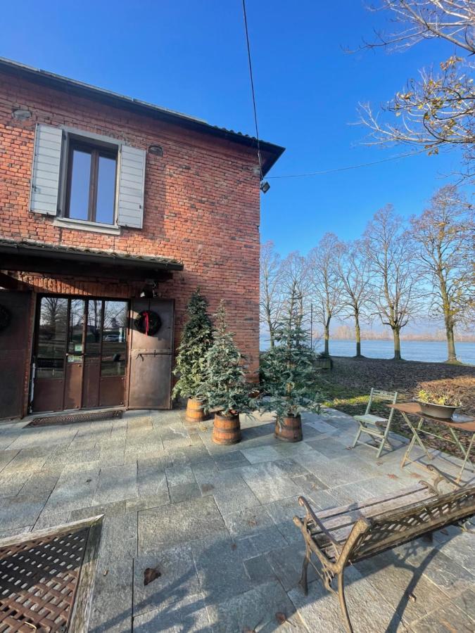 La Finestra Sul Po - Agriturismo Monticelli dʼOngina 외부 사진