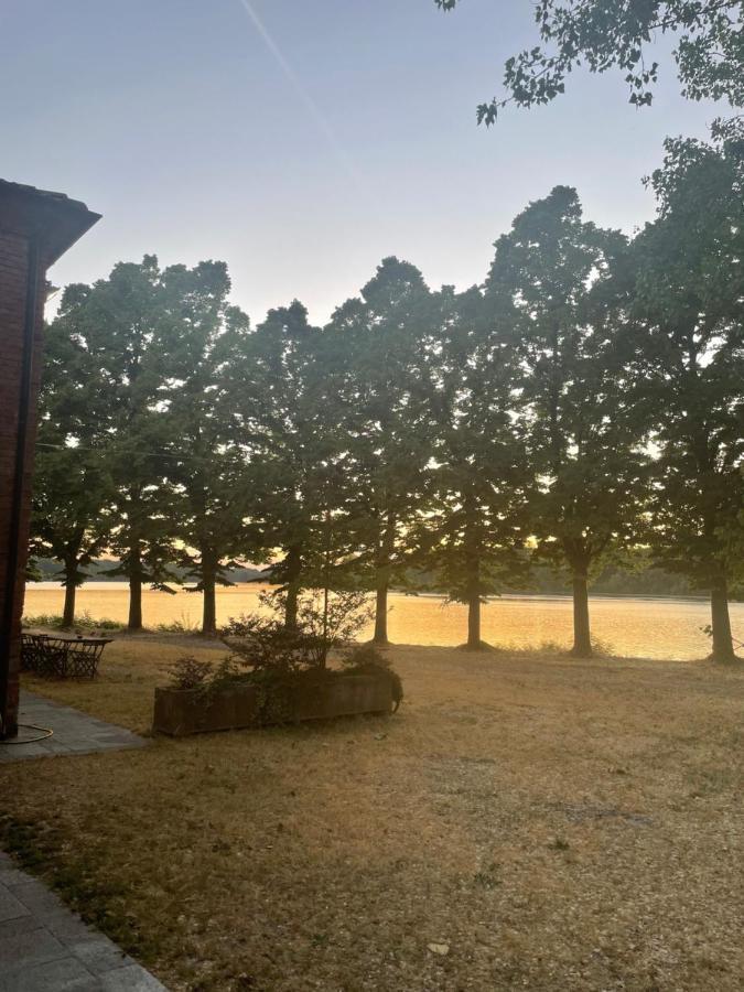 La Finestra Sul Po - Agriturismo Monticelli dʼOngina 외부 사진