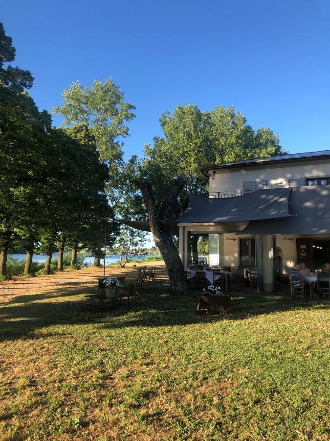 La Finestra Sul Po - Agriturismo Monticelli dʼOngina 외부 사진