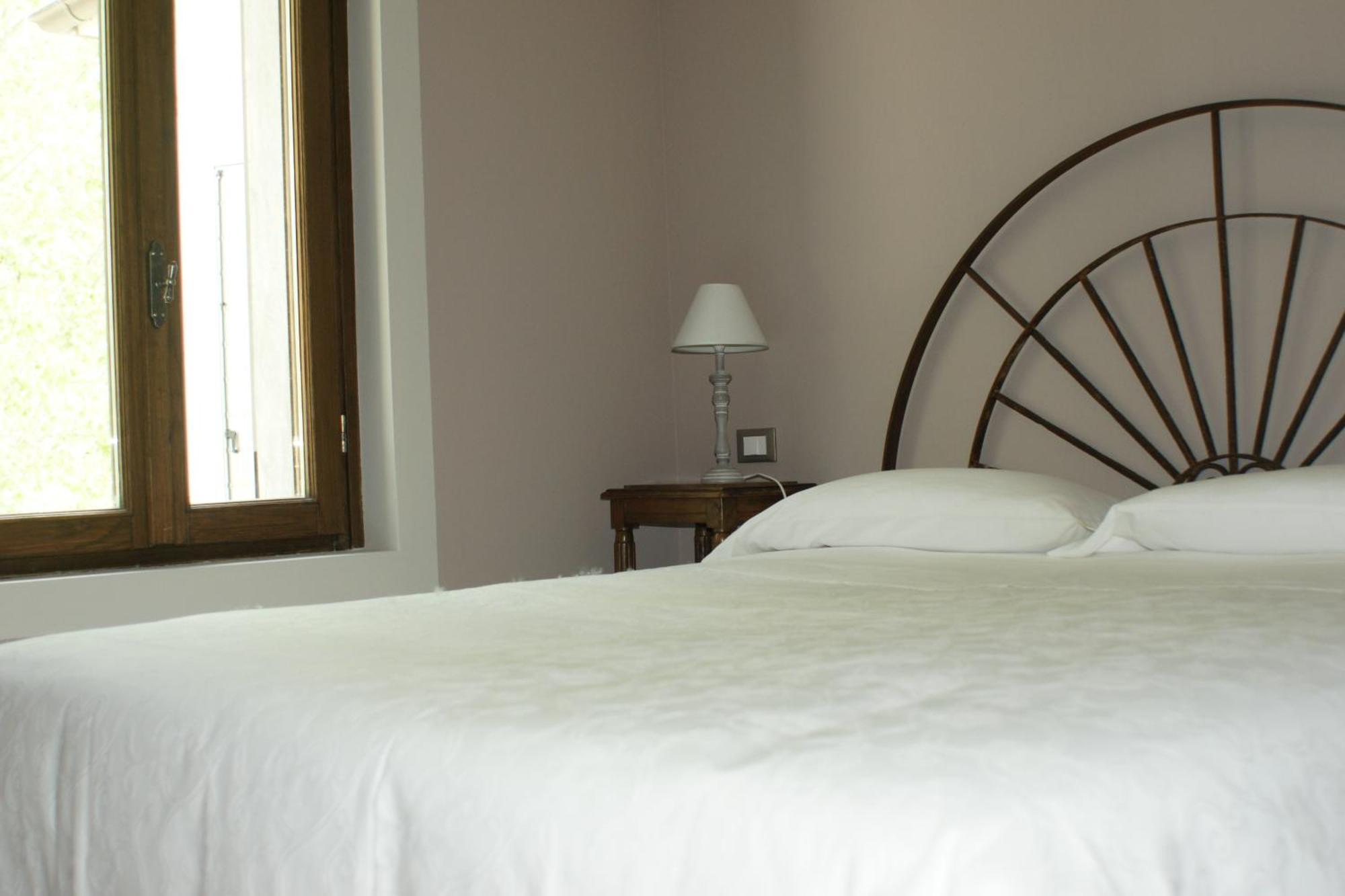 La Finestra Sul Po - Agriturismo Monticelli dʼOngina 외부 사진