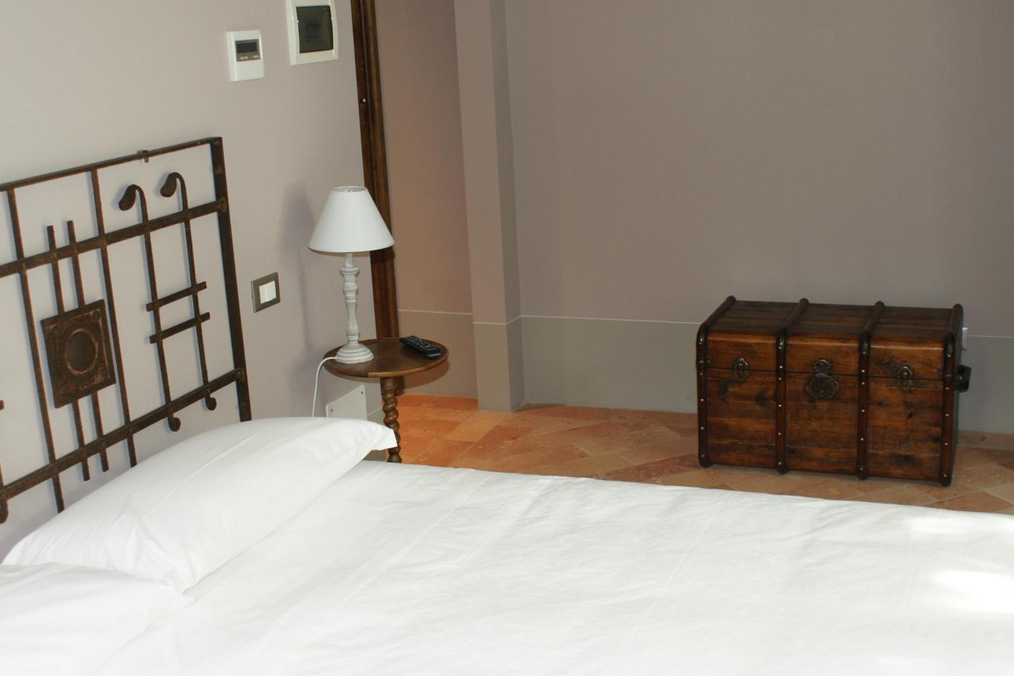 La Finestra Sul Po - Agriturismo Monticelli dʼOngina 외부 사진
